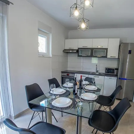 Clea Villa
